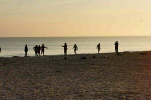 Frühsport am Strand verschiedene Fastenorte an der Ostsee